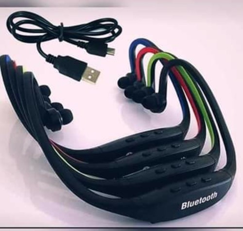Stock nuovi auricolari - nuovi,