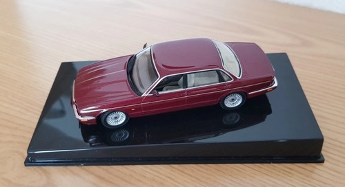 Autoart jaguar xj8 rot - jaguar,