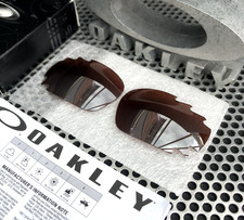 OAKLEY RACING JACKET/JAWBONE |