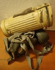 Helmet/ German WW2 Gas mask