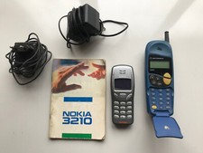 CELLULARE MOTOROLA GSM e NOKIA 3210 VINTAGE con carica batteria