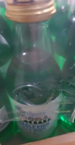 Vodka glaciale stock menta - glaciale,