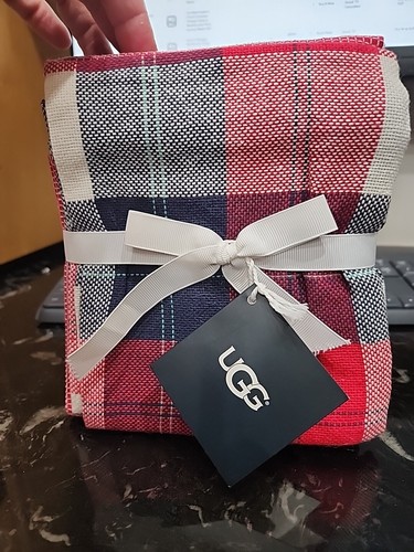 Nuovo con etichetta ugg - nuovo, etichetta!