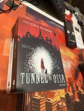 LIBRO - VICTORIA SCHWAB -