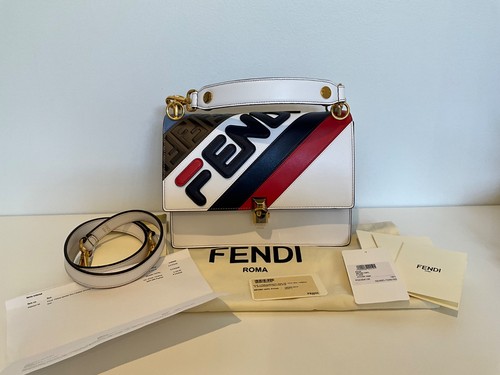 Fendi logo kan roma - roma,