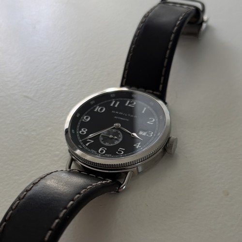 Hamilton khaki navy pioneer - hamilton,