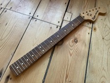 Squier by Fender Mustang HH