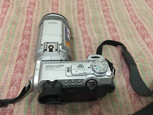 Sony cyber shot - dsc-f717, 4,9