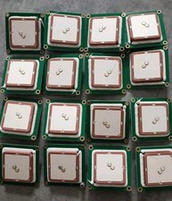 Rara antenna GNSS militare con