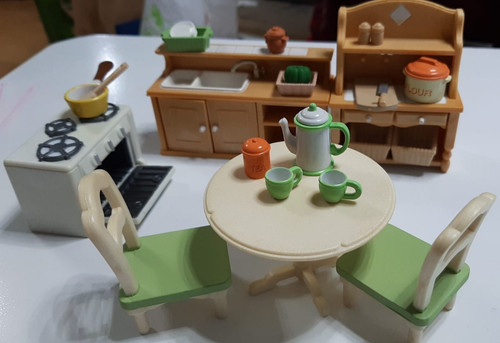 Sylvanian families calico - families,