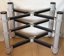 SOLID TECH Rack of Silence