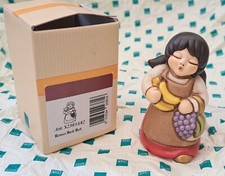 Thun donna con frutta Presepe