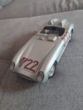 Mercedes SLR 300 1/18 - Maisto