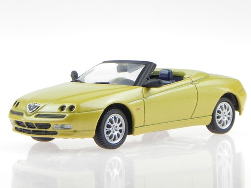Alfa romeo spider - spider, giallo