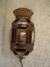 Antica lampada da muro