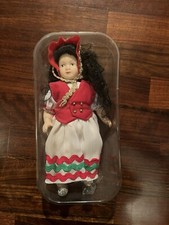 Bambola Di Porcellana Collezione Dal Mondo Fabbri Editori