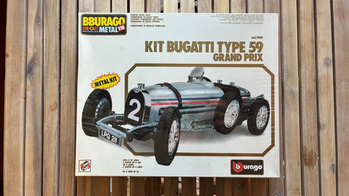 Bburago die cast - 1:18, metal