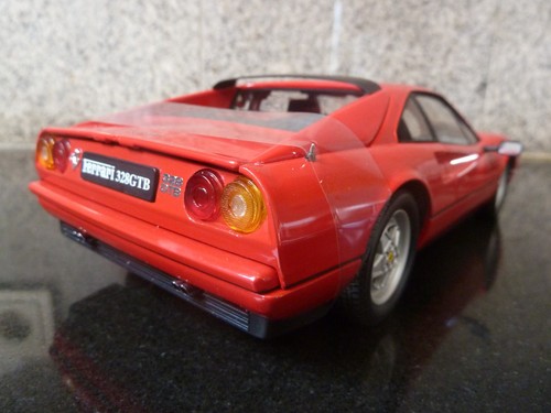 Kyosho ferrari 328 gtb - 1:18,