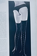 Curiosa  Les Dessous Chics