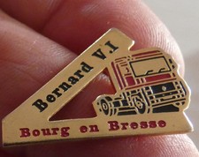 PIN'S CAMION RENAULT MAGNUM AE