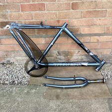 Telaio e forcelle bici ibrida