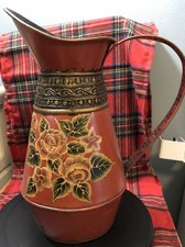 Brocca rossa stile vintage