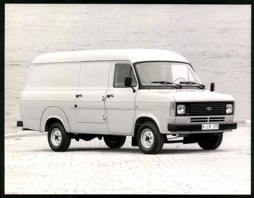 Fotografia auto ford transit - fotografia,