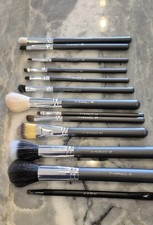 Mac cosmetics brush - brush,