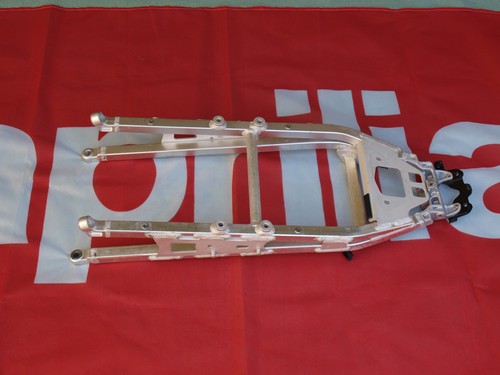 Aprilia tuono 1000 anno - aprilia,