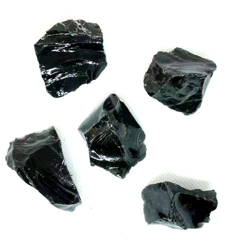 Ossidiana nera grezza pietra
