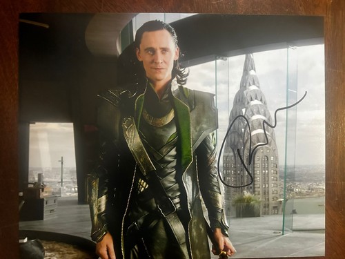 Tom hiddleston signed thor - hiddleston,