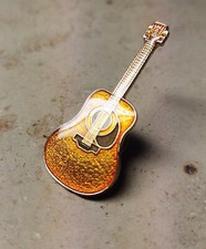 Pin Brosche Martin D45
