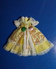 "Lady Lovely Locks Lovelylocks" Abito per Bambola "Maiden Curlycrown", 1986.