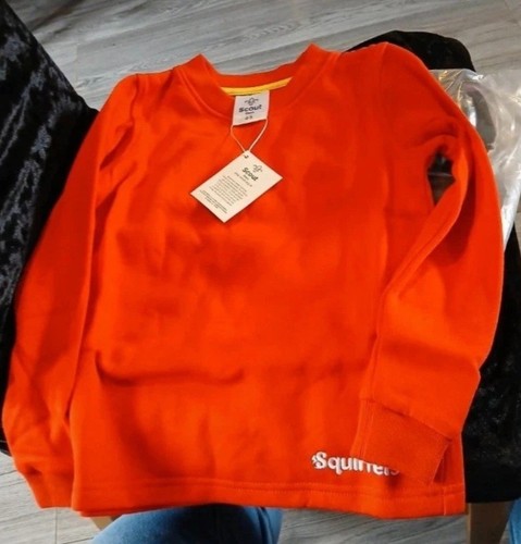 Maglione uniforme scoiattoli