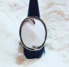 Anello in argento 925 e Agata Bianca (tinta)