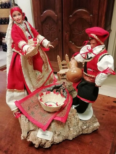 Composizione bambole costume - composizione,