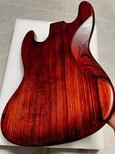Corpo chitarra basso legno - j,