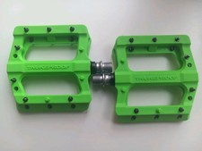 PEDALI PIATTI ORIGINALI A PROVA DI BOMBA ATOMICA NEUTRON EVO VERDE (ELETTRONICO) MTB ENDURO 9/16" NUOVI