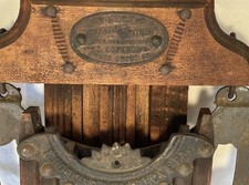 Antico asciugabiancheria da parete di Perfection an L Hopkins Company Big & Beauty