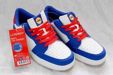 NUOVE SCARPE DA GINNASTICA IN