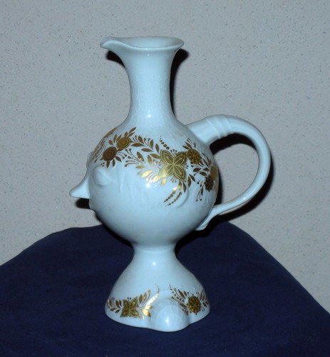 Vaso brocca con volto