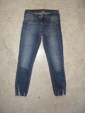 CURRENT AND FASHIONABLE JEANS