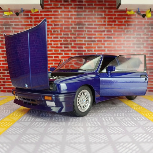 Modellino auto giocattolo - , 1:24