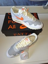 Size US 9 (EUR 42.5) Nike Air