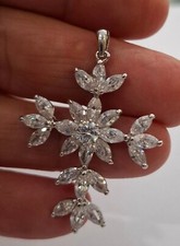 Croce ciondolo donna argento