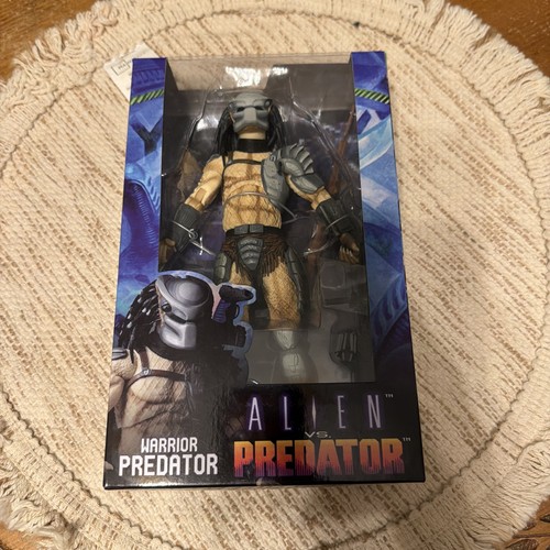 Warrior predator action figure - predator,