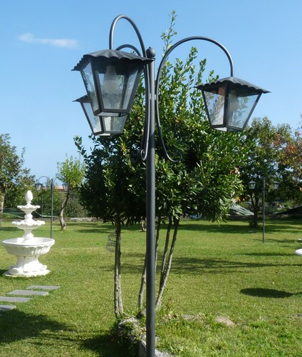 Lampione palo con luci su - palo, 3