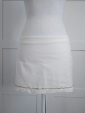 Minigonna bianca a vita bassa