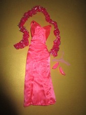 1149) ANTICO ABITO BARBIE