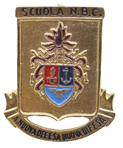 Distintivo spilla scuola nbc - distintivo,